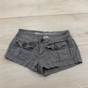 low-rise 2000s y2k deadstock hollister cargo shorts